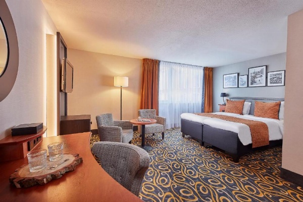 Carlton Square Hotel image 21