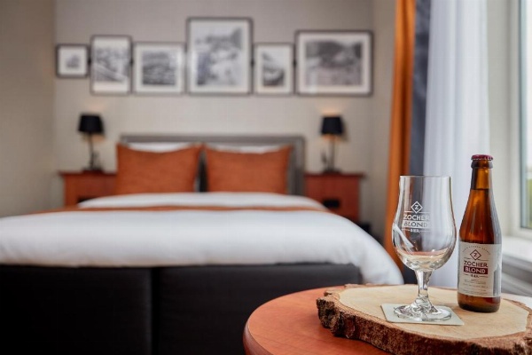 Carlton Square Hotel image 24